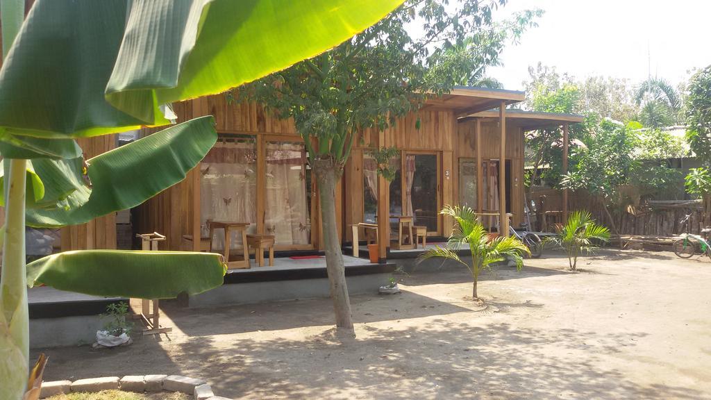 Beach Box Bungalow Gili Trawangan Room photo