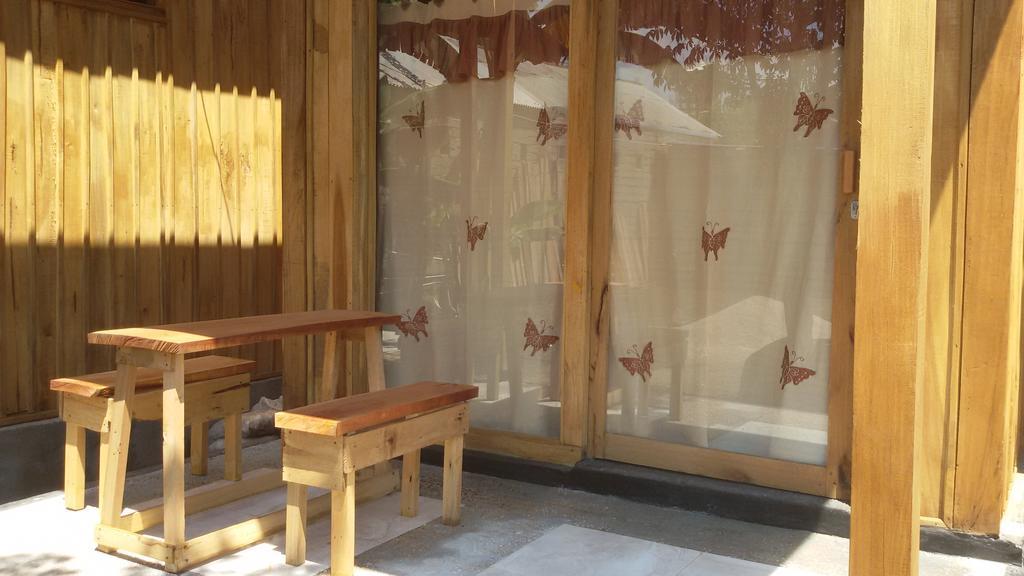 Beach Box Bungalow Gili Trawangan Room photo