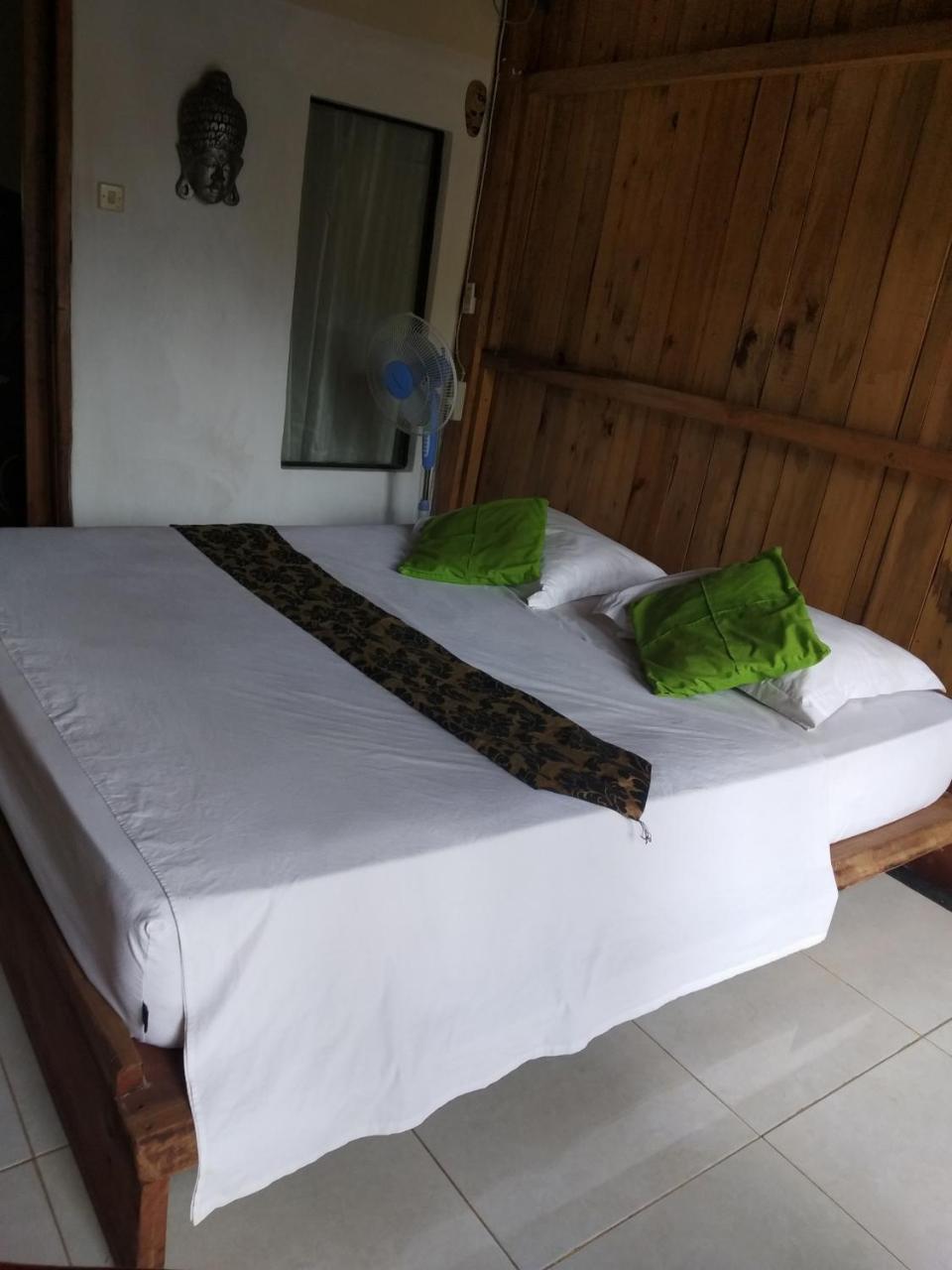 Beach Box Bungalow Gili Trawangan Exterior photo